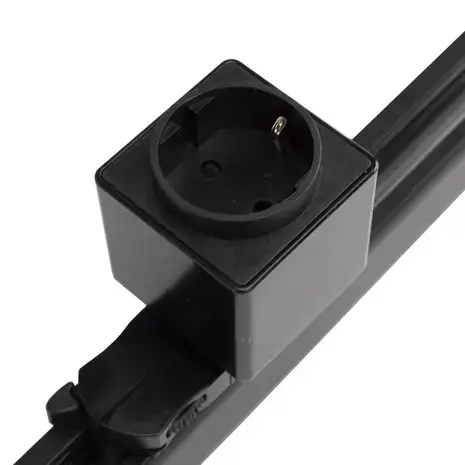 qub-stopcontact-voor-3-fase-railverlichting-zwart.webp